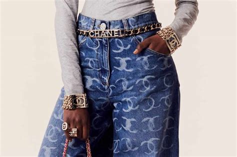 chanel's buzzy jeans 2023.